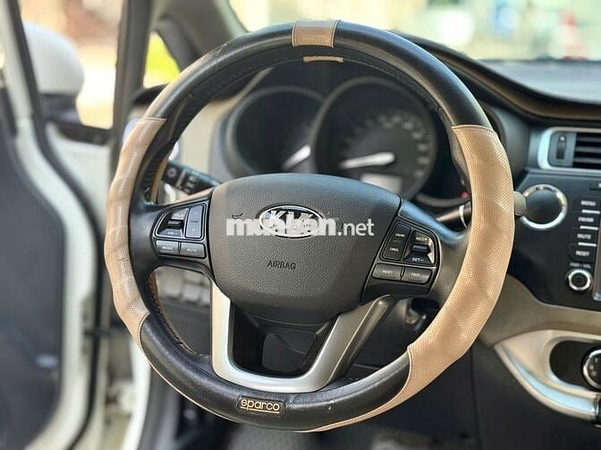 Kia Rio 2016 1.4 AT Sedan nhập Hàn, Lái cực mê