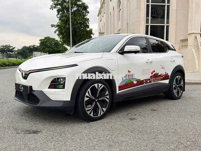 Vinfast VF6 Plus mua pin 2024, odo 6800km, ht góp.