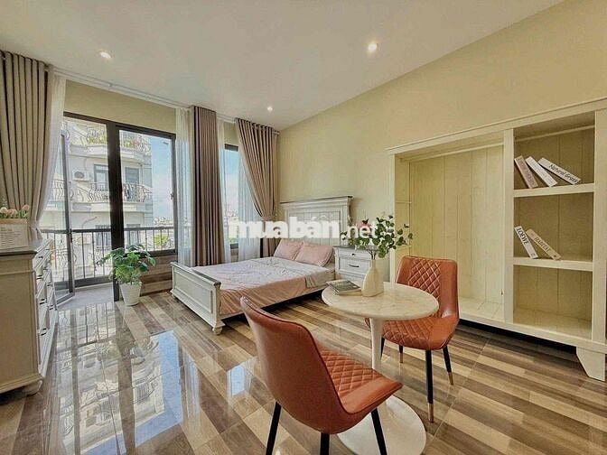 TRỐNG LẠI STUDIO 40 m2 CỬA SỔ BAN CÔNG CỰC THOÁNG VÀO QUẬN 1 5 phút