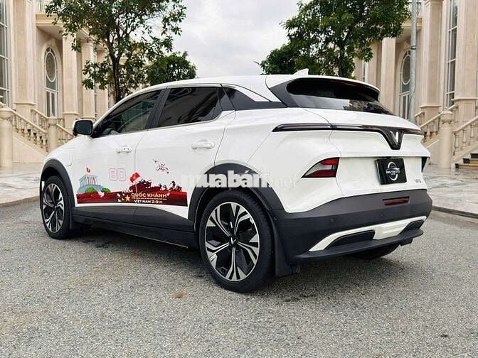 Vinfast VF6 Plus mua pin 2024, odo 6800km, ht góp.