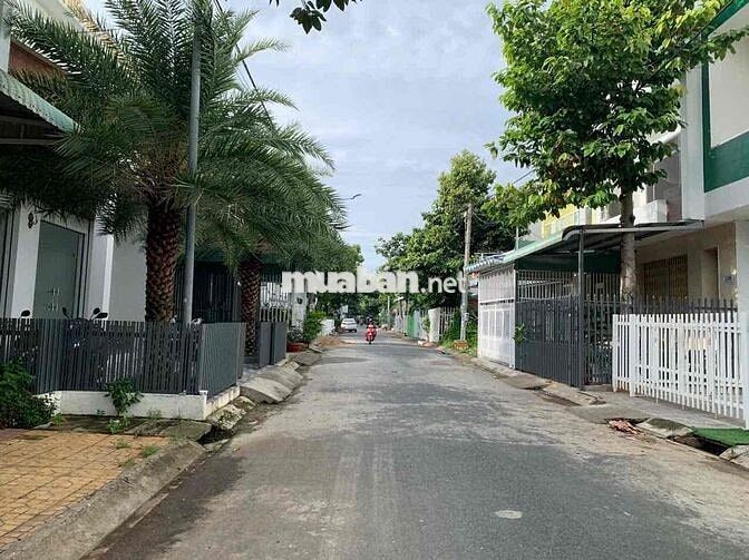 Mới Nhất. Nền Đẹp Kề Góc Chợ Sao Mai Bình Khánh