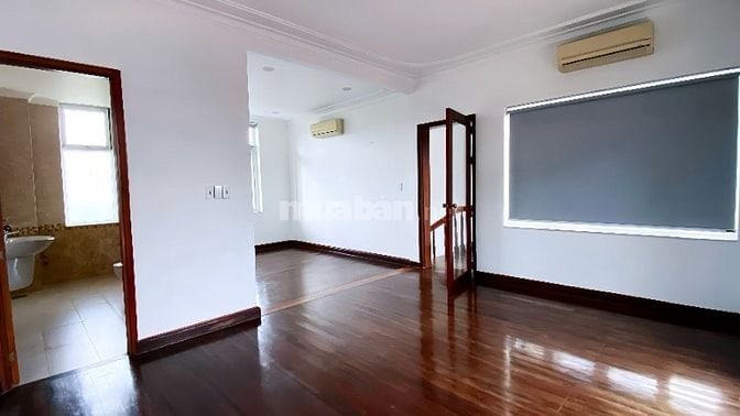 Cho Thuê Biệt Thự Mặt Tiền : Trần Văn Sắc, Phường Thảo Điền, Quận 2