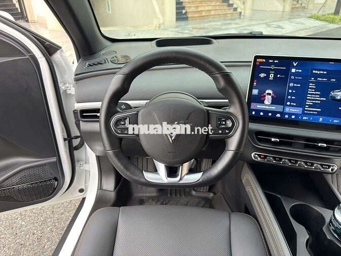 Vinfast VF6 Plus mua pin 2024, odo 6800km, ht góp.