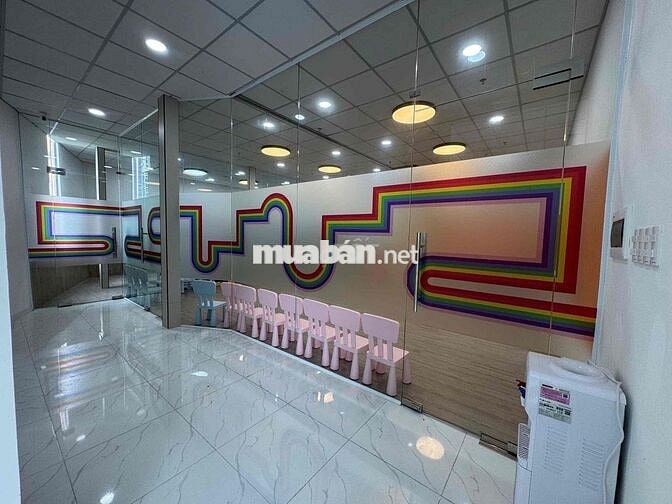 Văn phòng 96m2 cho thuê phù hợp mở công ty, trung tâm