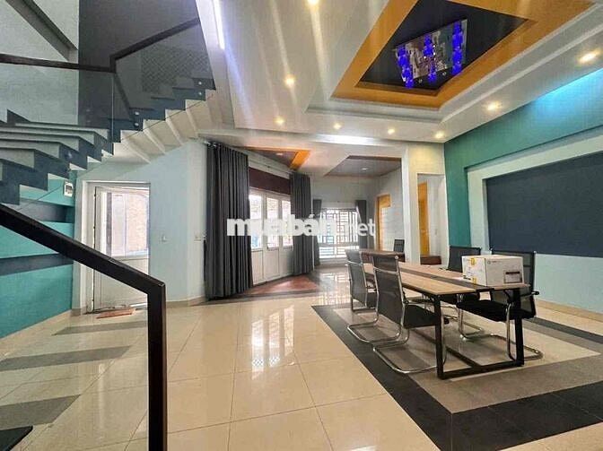 CHO THUÊ Biệt thự 240m2 gần bến xe Biên Hòa