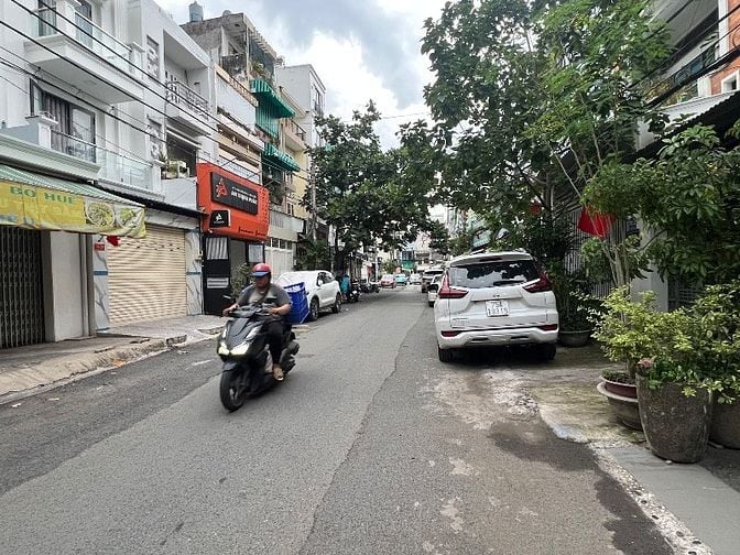 ⭐️Nhà 3 Lầu DT:8x25m KHU VIP 2 MẶT TIỀN hẻm nhựa 12m Bùi Đình Tuý, P12