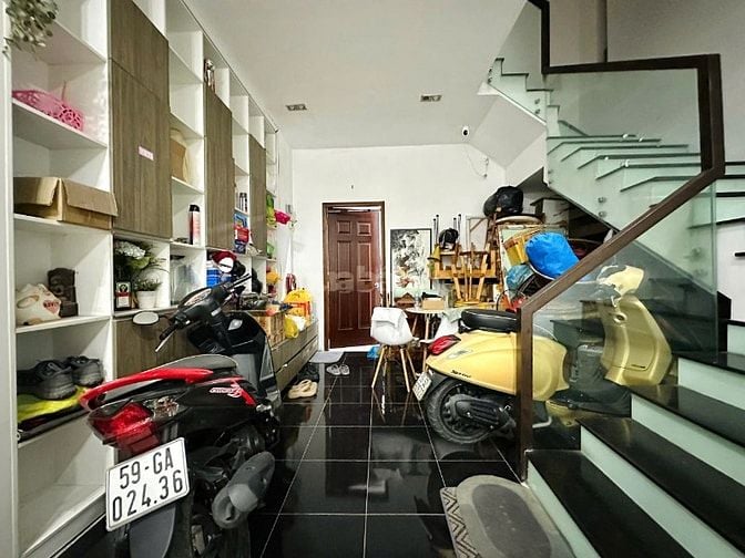 Bán CHDV Trần Bình Trọng, Gò Vấp. Giá 9.8 tỷ