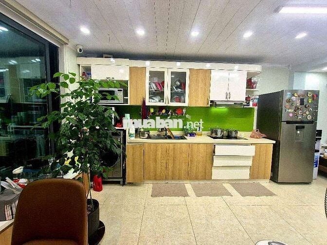 Bán căn hộ tập thể phố pháo Đài Láng. 80M. 3 ngủ. Nhỉnh 5 tỷ.