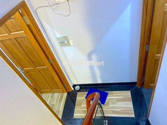 Nhà đẹp 4PN, 5wc vào ở liền Giá 20Tr phù hợp GĐ cty đây ạ