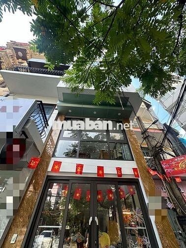 Hiếm nhất khu Đống Đa! Lô góc, 42m2, ô tô tránh, bãi đỗ 10 xe ô tô!