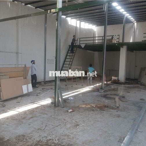 CHO THUÊ KHO,XƯỞNG 12X20M GIÁ 18TR/T, GẦN EON TÂN PHÚ