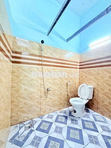 Bán nhà mặt tiền đường Hoàng Quốc Việt