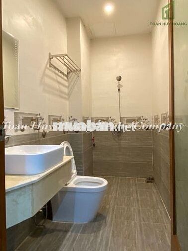 Nhà đẹp 6PN hiện đại khu Nam Việt Á – vị trí đẹp, gần đường Bùi Tá Hán