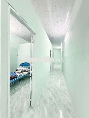 Bán nhà mặt tiền đường Hoàng Quốc Việt