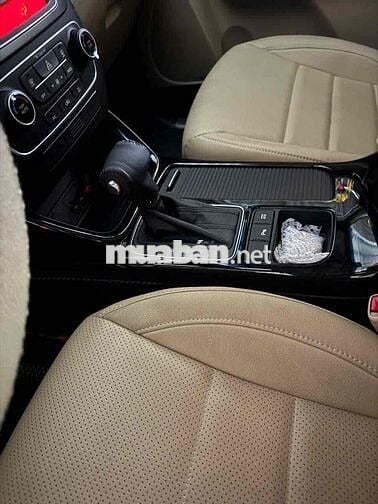 Kia Sorento 2.4 Premium ĐK 3/2020 Odo 12.000 km