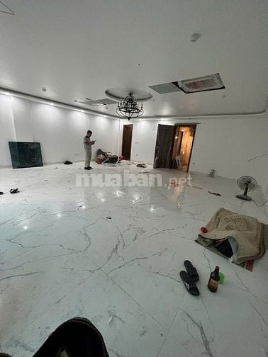 Bán Nhà Mặt Phố Trung Tâm Ba Đình 10 Tầng Xây Mới Văn Phòng MT 7,65M