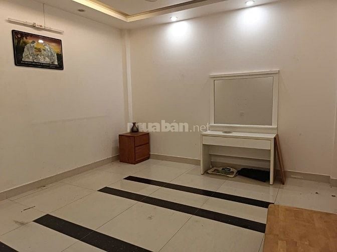 Chính chủ cho thuê tòa nhà 5 Tầng hơn 400m2, mặt tiền cực Vip Đồng Đen