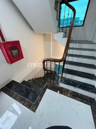 Bán Nhà Mặt Phố Trung Tâm Ba Đình 10 Tầng Xây Mới Văn Phòng MT 7,65M