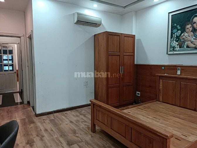 Chính chủ cho thuê tòa nhà 5 Tầng hơn 400m2, mặt tiền cực Vip Đồng Đen