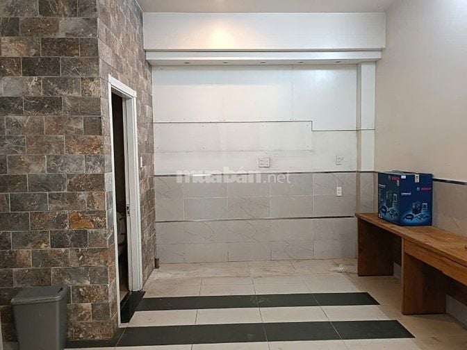 Chính chủ cho thuê tòa nhà 5 Tầng hơn 400m2, mặt tiền cực Vip Đồng Đen