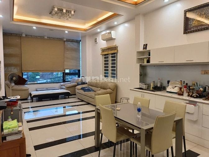 Chính chủ cho thuê tòa nhà 5 Tầng hơn 400m2, mặt tiền cực Vip Đồng Đen