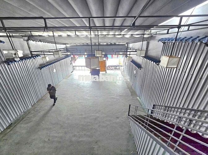CHO THUÊ MẶT BẰNG 9x20M VỊ TRÍ SẦM UẤT GẦN CHỢ TÂN MỸ Q7