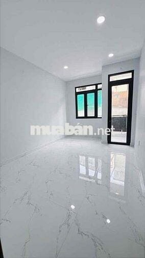 Nhà Vị trí đẹp -Hẻm thông 3 mặt tiền