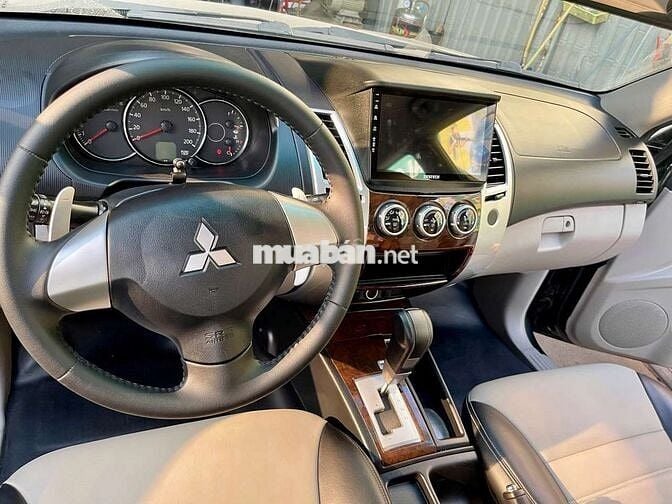 Mitsubishi Pajero Sport 2015 G 4x4 AT - 90000 km