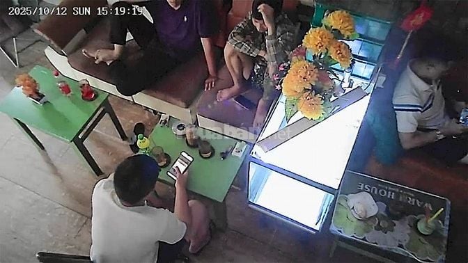Chính chủ cần sang quán 2 mặt tiền Coffee & Trà Sữa gần trường học,nga