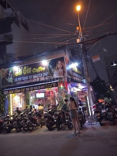 Chính chủ cần sang quán 2 mặt tiền Coffee & Trà Sữa gần trường học,nga