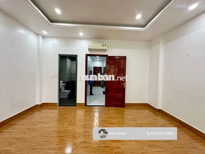 Văn phòng 20m2, giá rẻ 5 tr ở Vạn Phúc có cửa sổ, t.máy, máy lạnh, hầm
