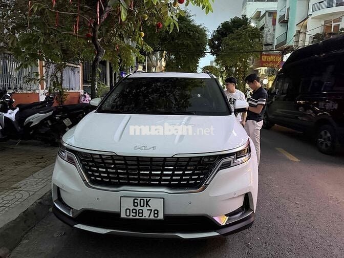 Kia Carnival 2022 Signature 2.2D - 34000 km