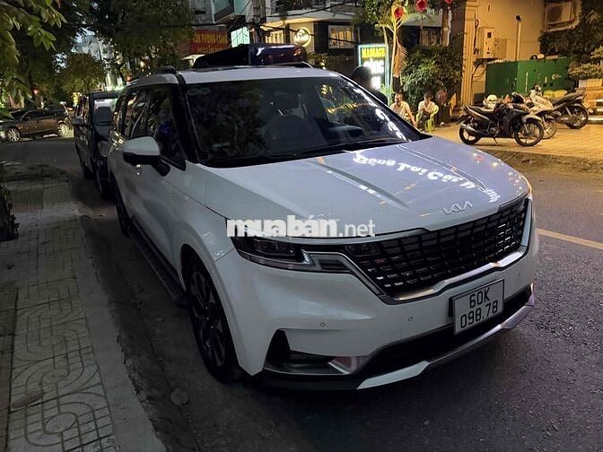 Kia Carnival 2022 Signature 2.2D - 34000 km