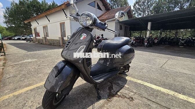 Bán xe vespa GTS 2017 - chính chủ