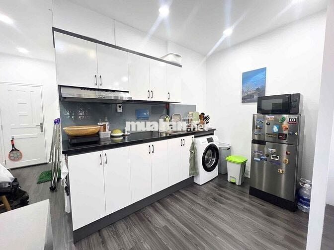 CHO THUÊ CĂN HỘ FULL NỘI THẤT TÁCH BẾP GIÁ RẺ GẦN CHỢ TÂN ĐỊNH T10/25
