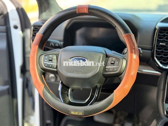 Ford Everest 2024 Titanium 2.0 AT 4x2 - 12000 km
