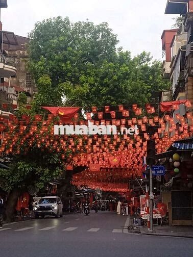 Nhà cấp 4 mặt phố Cửa Nam,vị trí đẹp nhất phố.Một chủ,chưa qua đầu tư.