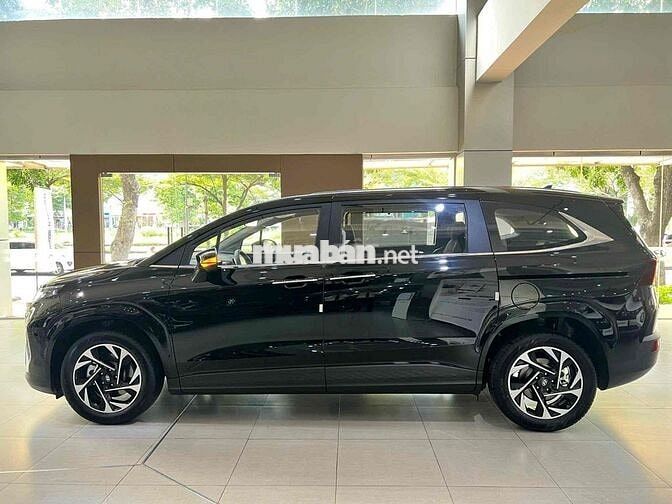 Hyundai Custin 2024 Cao Cấp 2.0T - 3000 km