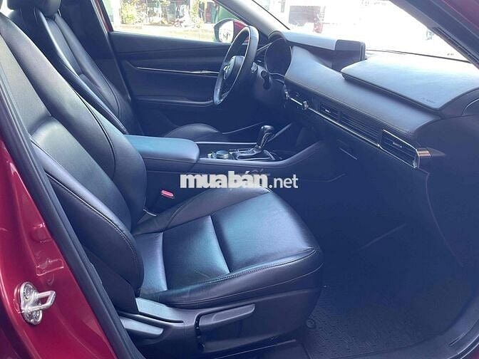 Mazda 3 2020 Sedan 1.5L Luxury - 83000 km