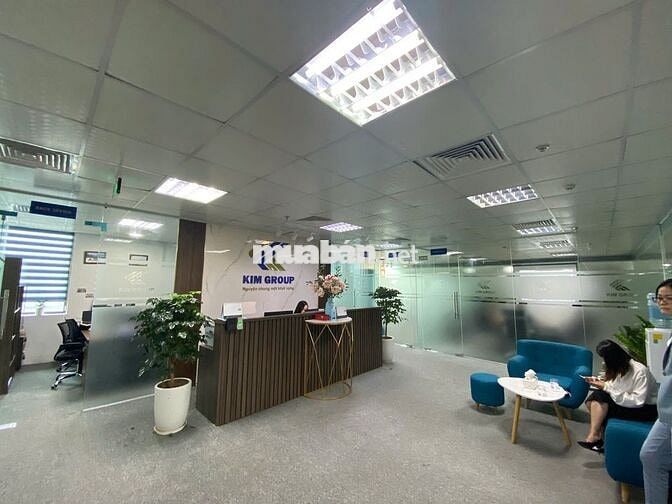 Siêu phẩm mới ra lò VP xịn ngay mặt phố Duy Tân 150m2 - với giá 26Tr