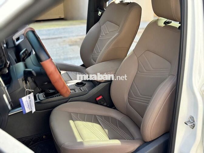 Ford Everest 2024 Titanium 2.0 AT 4x2 - 12000 km