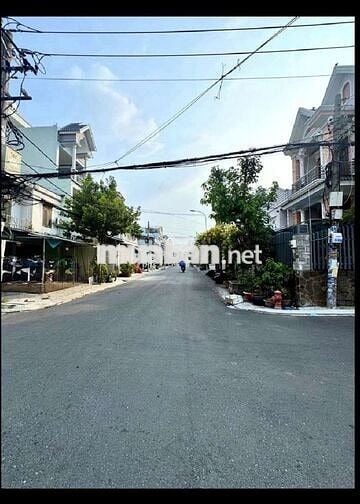 Giảm giá bán nhanh biệt thự 150m2, lô góc Nguyễn Thị Thơi, Quận 12