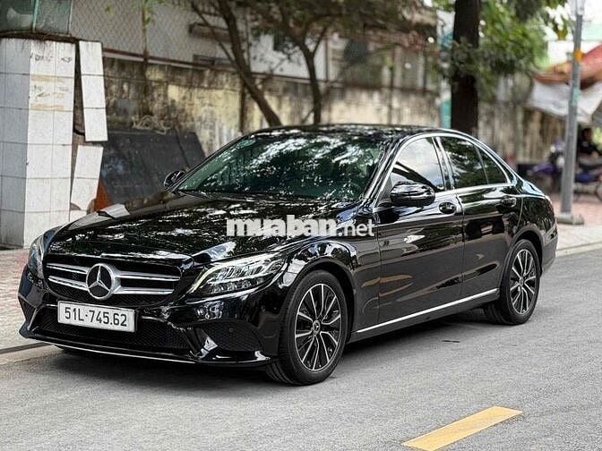 Mercedes Benz C Class 2018 C200 FOM MỚI