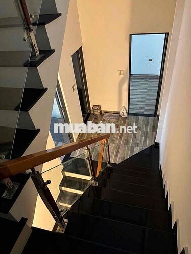CHO THUÊ NHÀ 3 TẦNG ĐƯỜNG LÊ THANH NGHỊ, HẢI CHÂU  • Diện tích