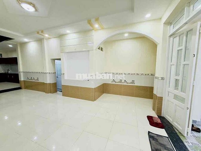 NHÀ 2 TẦNG KIÊN CỐ - HXH - ĐƯỜNG SỐ 9 GV - GẦN LOTTE MART NVL
