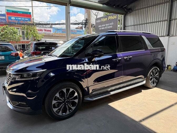 Kia Carnival 2021 form 2022 bản 2.2D Signature