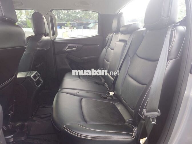 Isuzu Dmax 2023 Prestige 1.9L 4x2 MT - 45000 km