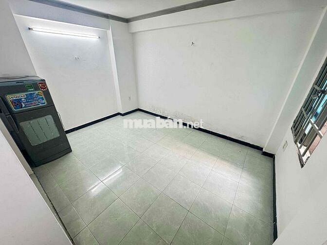 Phòng full nội thất ngay chợ Tân Hương - Văn Cao