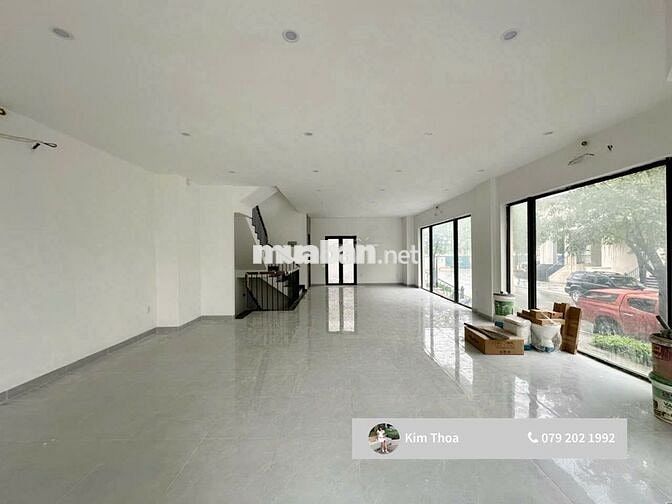 Căn góc 10x20m Hầm 3 Tầng (360m2) ở Vạn Phúc, t. máy hầm xe. Giá 50 tr