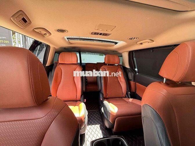 Kia Carnival 2021 form 2022 bản 2.2D Signature